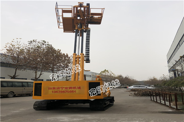 宏潤(rùn)機(jī)械護(hù)坡錨固鉆機(jī)發(fā)往陜西榆林