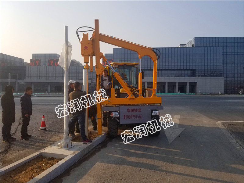 公路護(hù)欄打樁機(jī)液壓錘怎么操作？宏潤機(jī)械